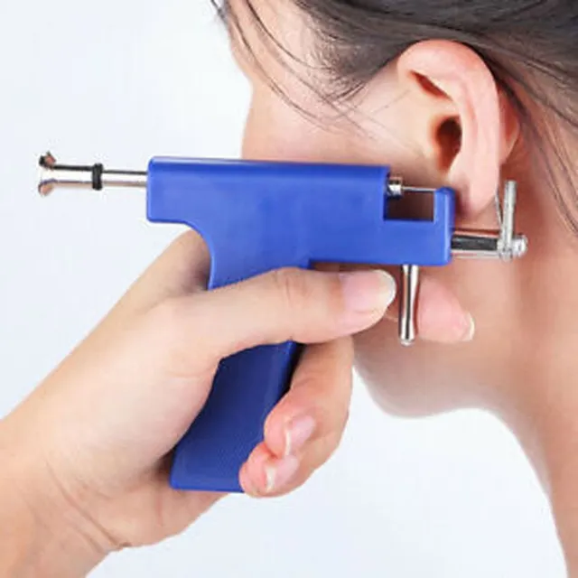 Set profesional de unelte pentru piercing în urechi