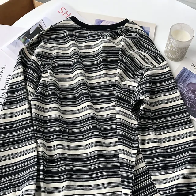 Women's T-shirt with long sleeve and stripes, free time polyester blend, round neckline, regular fit, spring/Autumn fashion top, no pockets