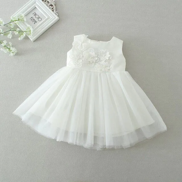 Robe blanche pour fille avec jupe en tulle