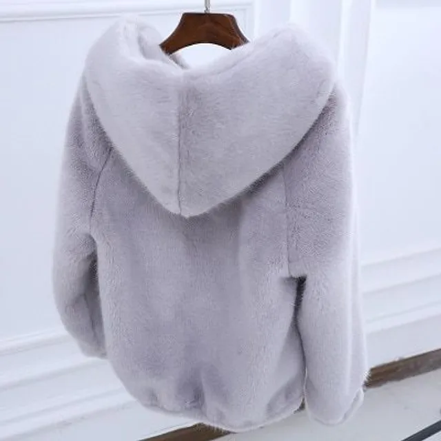 Women's furry zipped jacket with hood