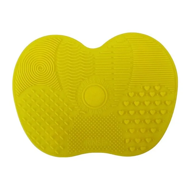 Silicone mat for brush cleaning