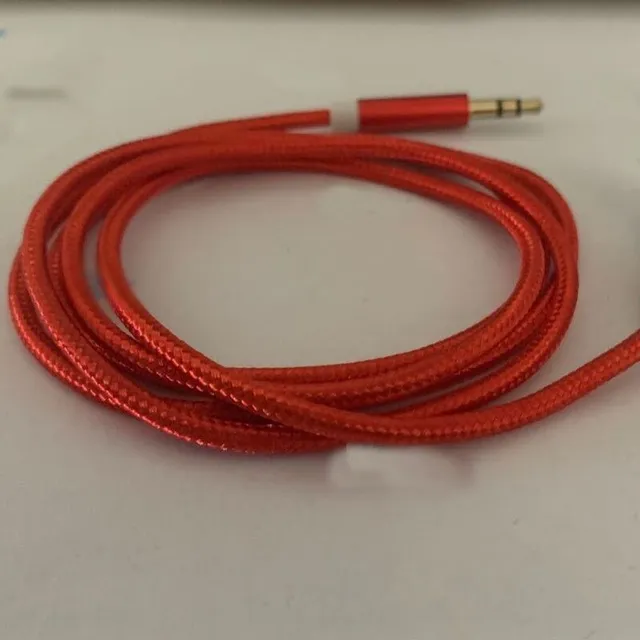 Audio cable connecting Lightning to 3.5mm jack