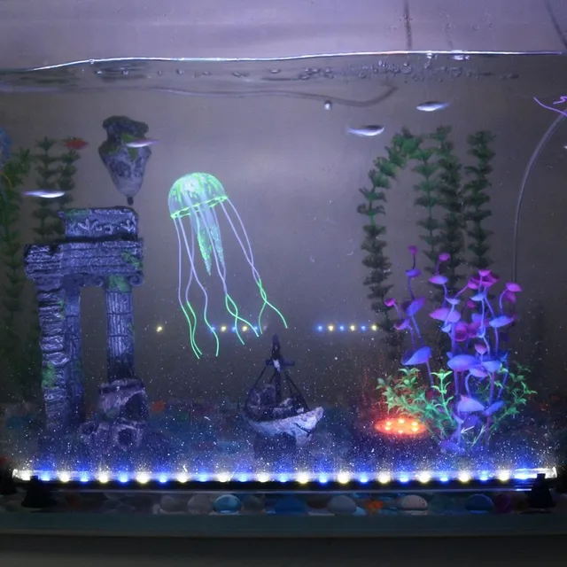 Vodotesné LED osvetlenie akvária