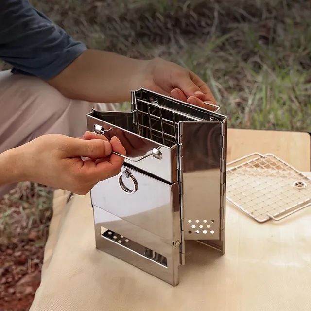 Folding wood stove with grill