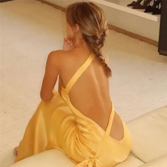 Women's elegant dress on one shoulder, long and in yellow color