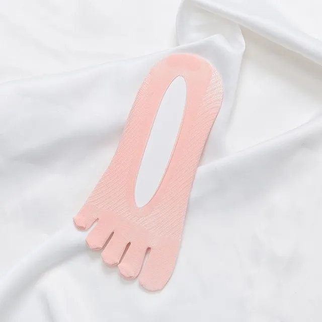 Elegant finger socks for ballerinas