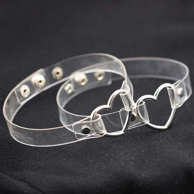 Transparent choker with heart