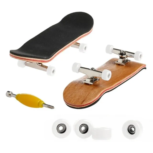 Mini skateboard not only for boys