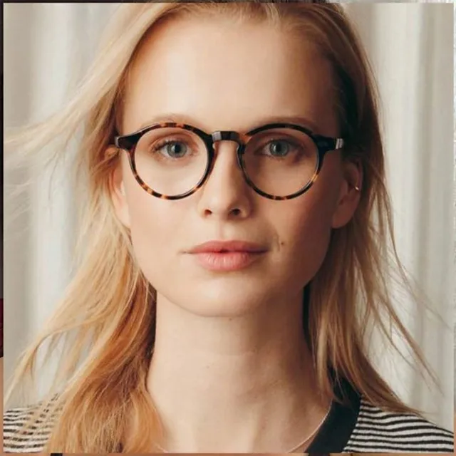 Ochelari de calculator eleganți pentru femei împotriva luminii albastre