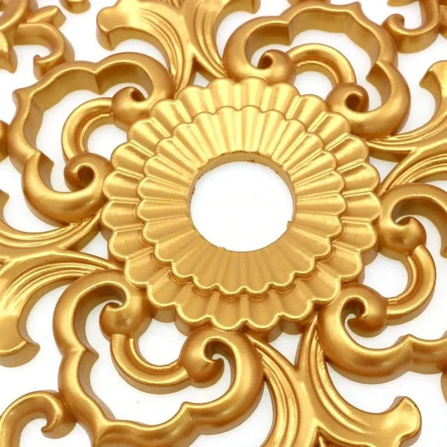 Decorative gold ornament