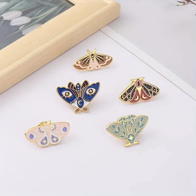 5 piece of cute brooch with motif of moon, stars and butterflies made of metal