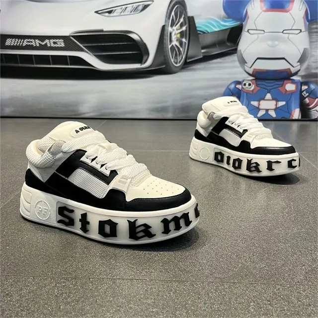 Men's fashion and comfortable sneakers with massive soles