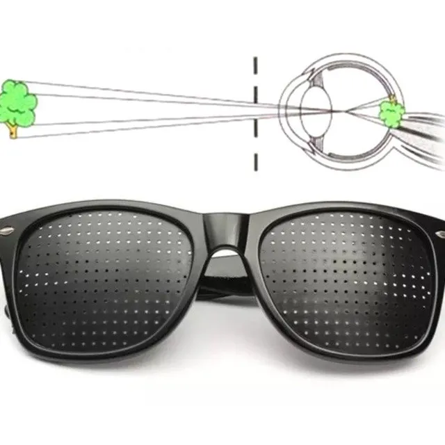 Děrované brýle pro posílení zraku a uvolnění očí