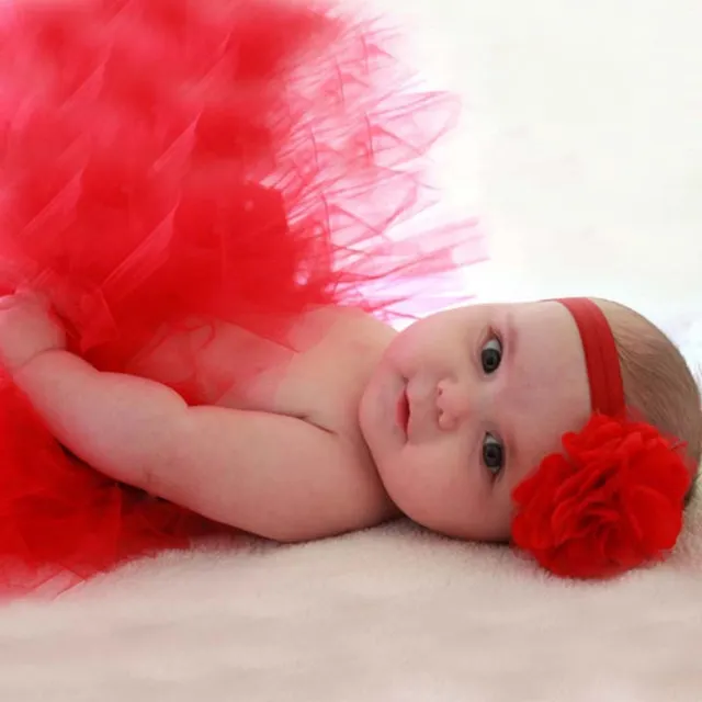 Skirts and headbands for baby photoshooting