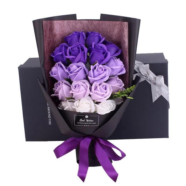 18 Valentine's Day Artificial Roses