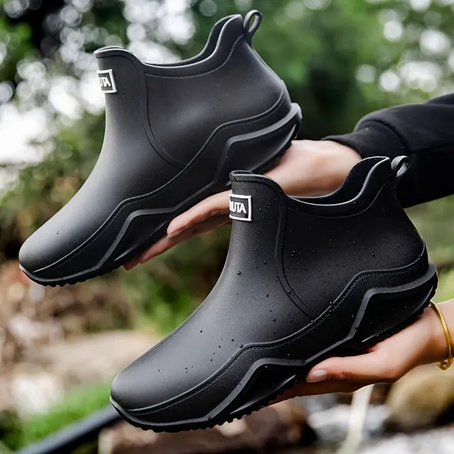 Unisex waterproof and durable slip-on rubber boots