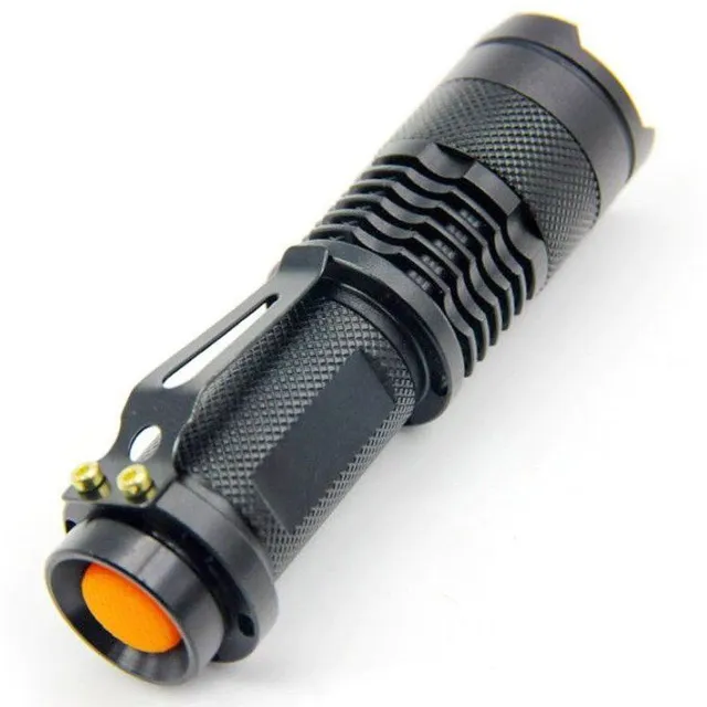 Multifunctional pocket flashlight