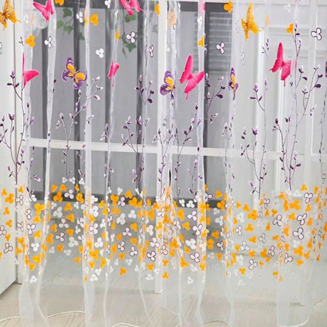 Saténová záclona s motívom motýlikov a kvetov