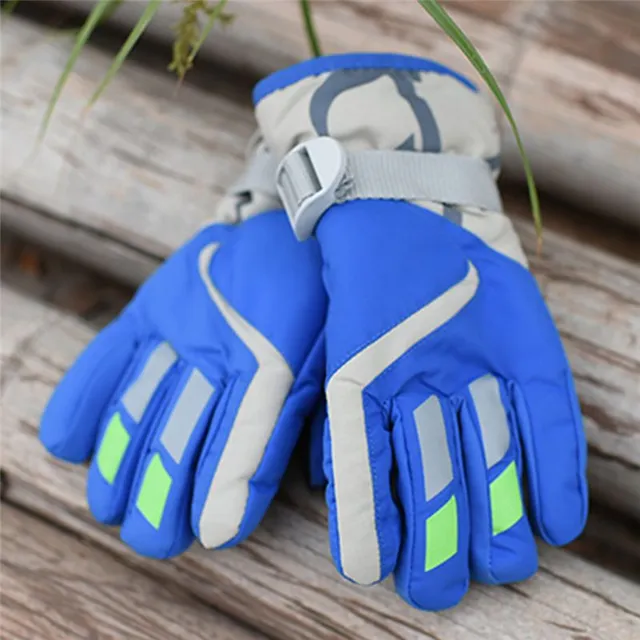 Children's ski gloves of high quality