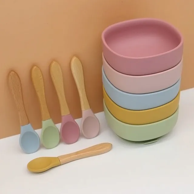 Set de masă colorat din silicon pentru copii - farfurie + castron cu ventuză și linguriță