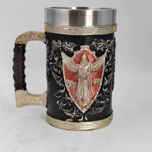 Mug à bière avec crâne