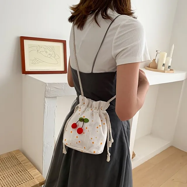 Modern and versatile shoulder bag for students, can be worn over the shoulder