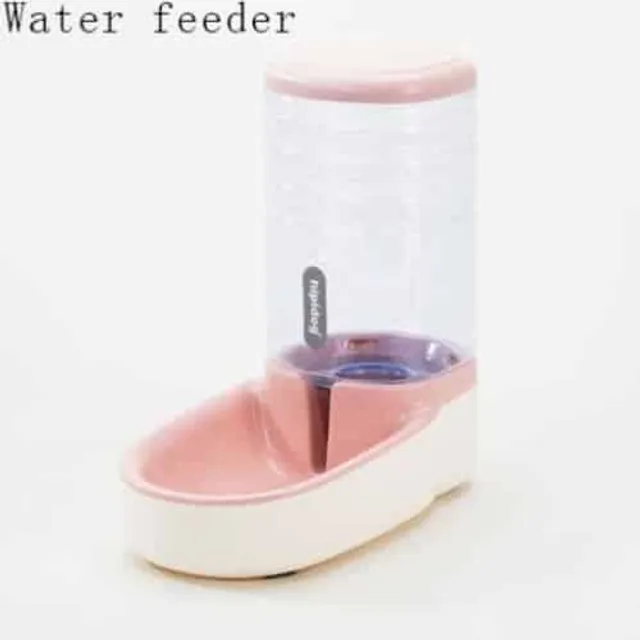 Powder dispenser for dogs or cats