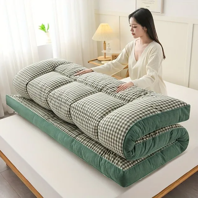 1pc Lightweight and warehouse mattresses made of polyester, year-round use