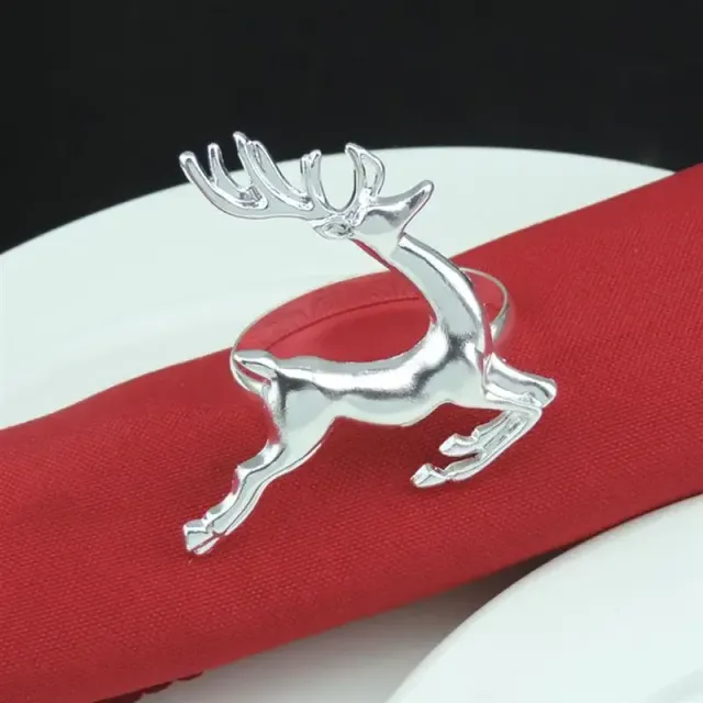 8 pieces of decorative tablecloths with deer motif