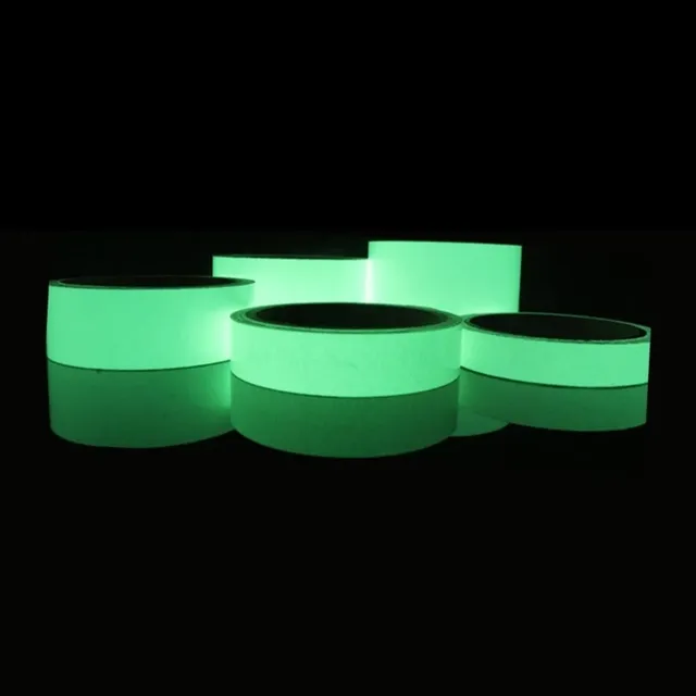 Self-adhesive shiny tape in the dark for home safety, decoration and warning