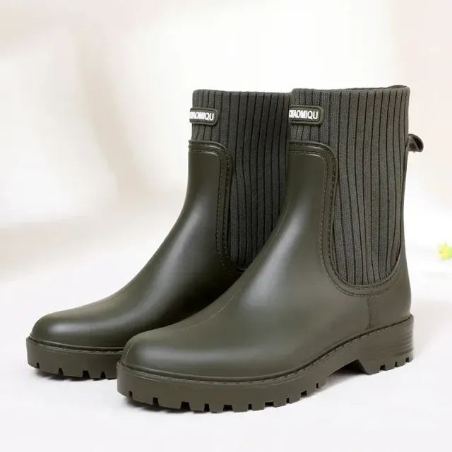 Waterproof boots for women with fur lining