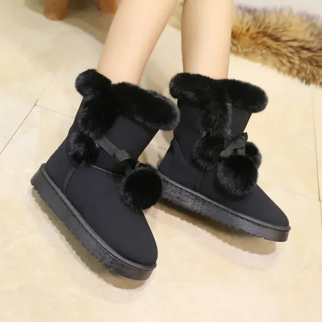 Winter snow shoes for women with warm stuffed animals, suede, comfortable and with decorative pompoms