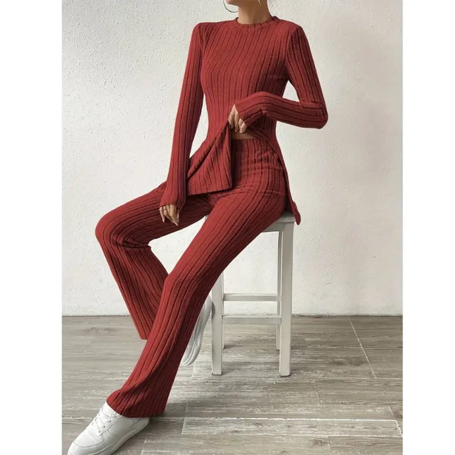 Ladies' two-piece set in ribbed knit - long sleeves, slit, bell bottoms