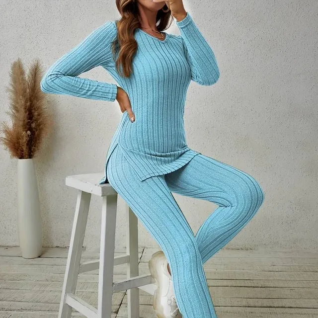 Ladies' two-piece set in ribbed knit - long sleeves, slit, bell bottoms