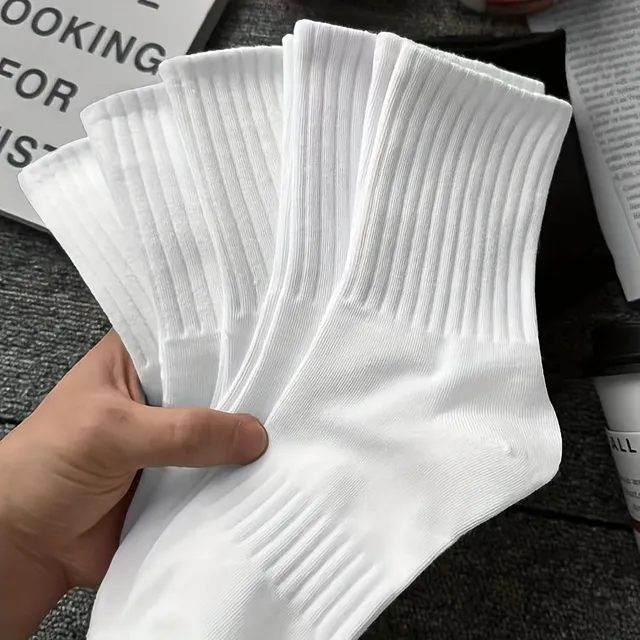 6 pairs of comfortable and breathable socks with pattern