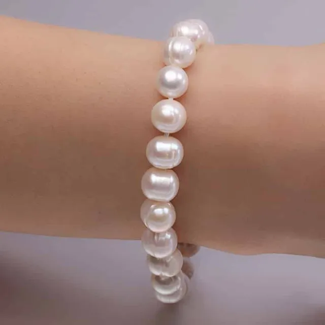 Beautiful pearl bracelet