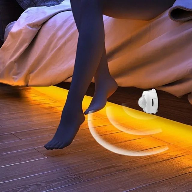 Detekcia pohybu nočného snímača a skaut LED pásky
