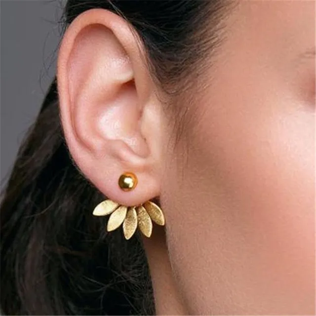 Stylish earrings in interesting design - Samantha