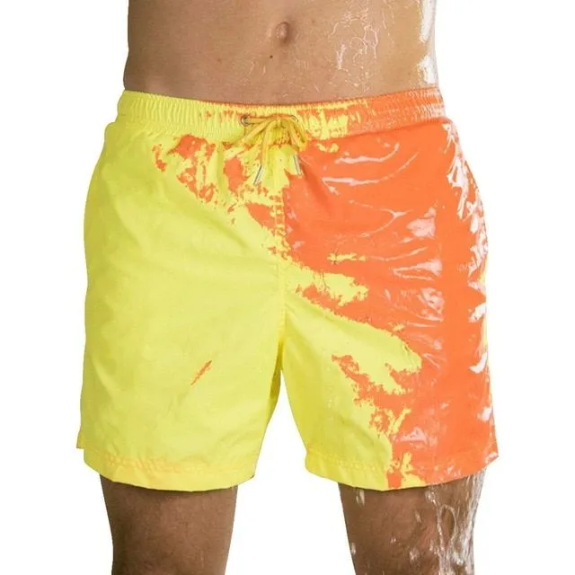 Maillots de bain modernes pour homme changeant de couleur