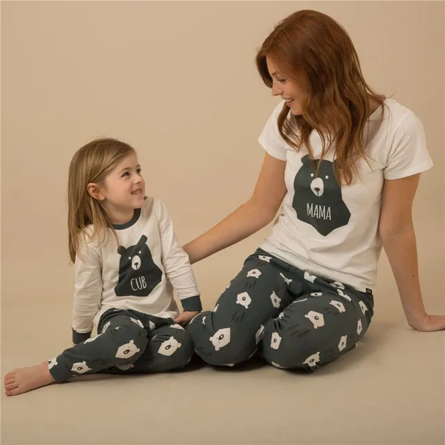 Pajamas with teddy bears for the whole family Bromon