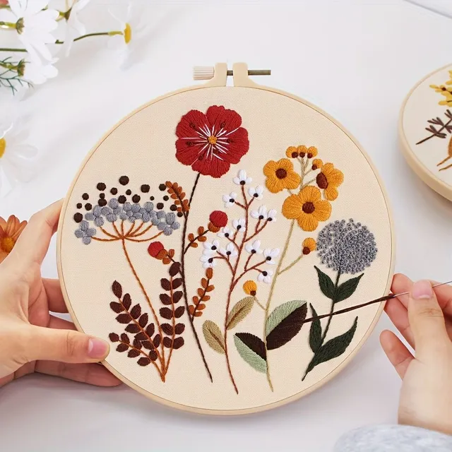 Embroidery set for beginners with 4 floral patterns, hoops, threads and needles