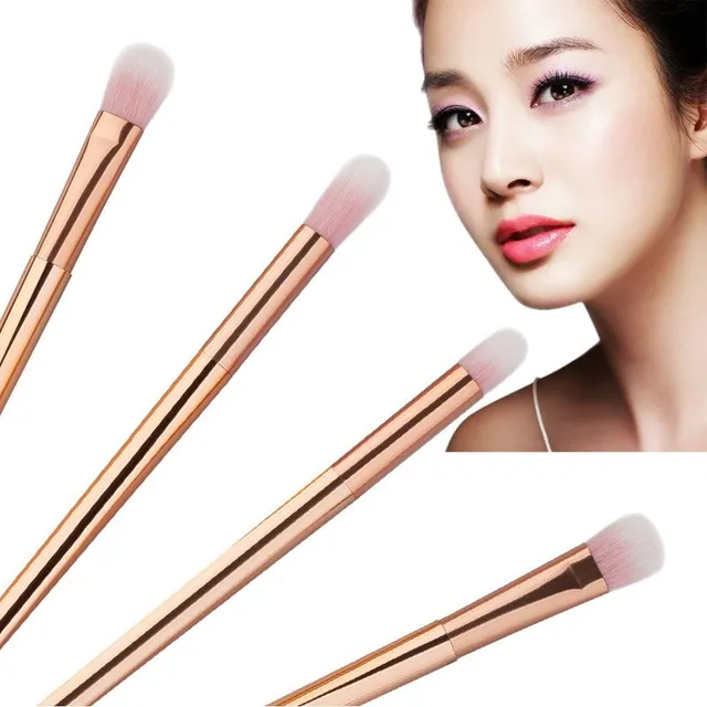 Set of 4 eyeshadow brushes in golden pink