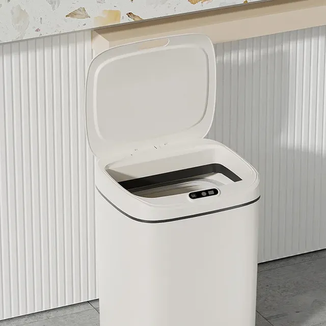 Inteligentný košík na odpadky s automatickým snímačom pre domácnosť