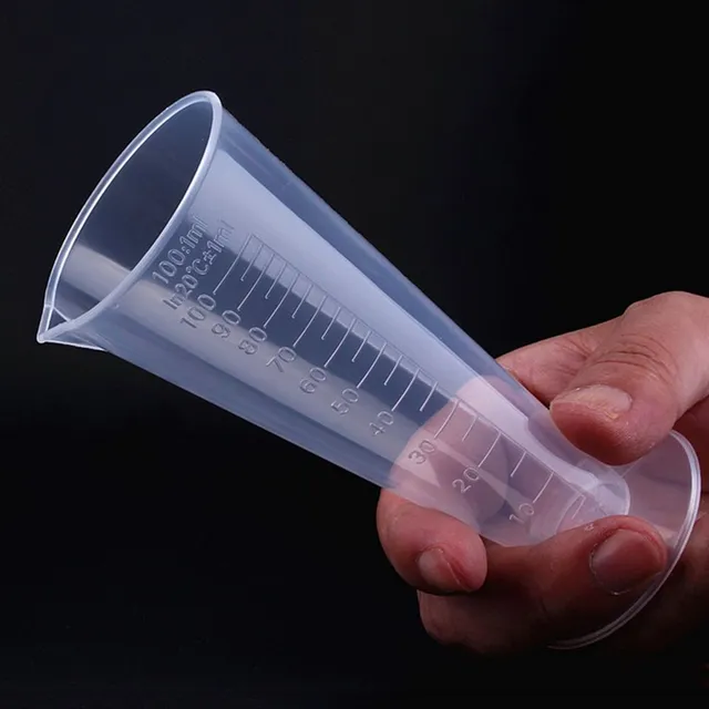 Plastic measuring cup 100 ml