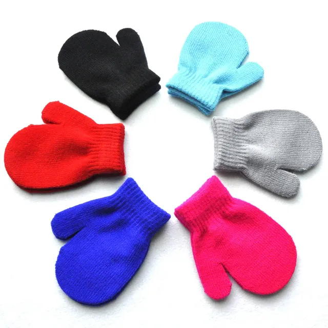 Children's knitted mittens