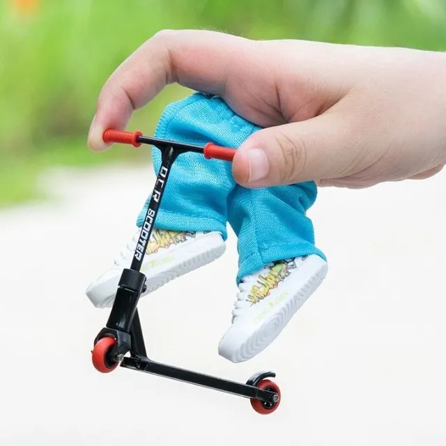 Set mini din plastic pentru fingerskating - scuter