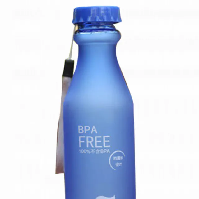 Practical water bottle with loop - 8 colours tmavo-modra