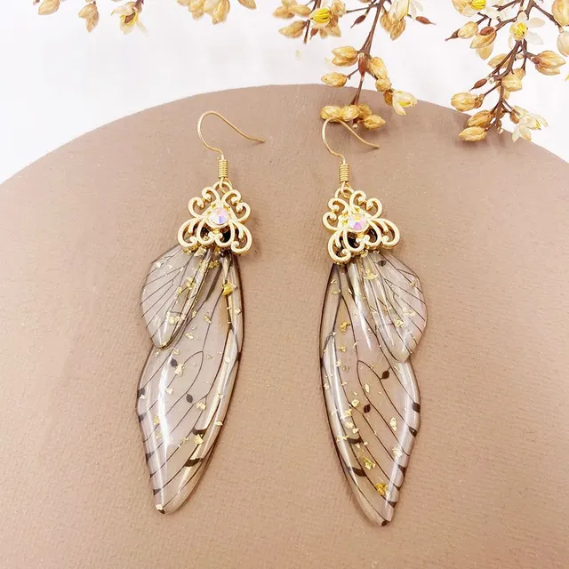 Earrings with fairy-tale wings