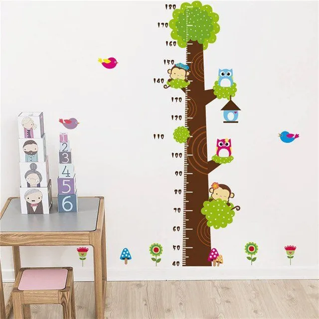 Children's tape measure as a sticker on the wall