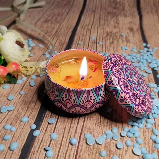 Candle with dried flowers in resealable container Blue